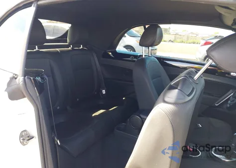 2013 Volkswagen Beetle 2.0T из США, поврежденный, VIN 3VW7A7AT6DM811749